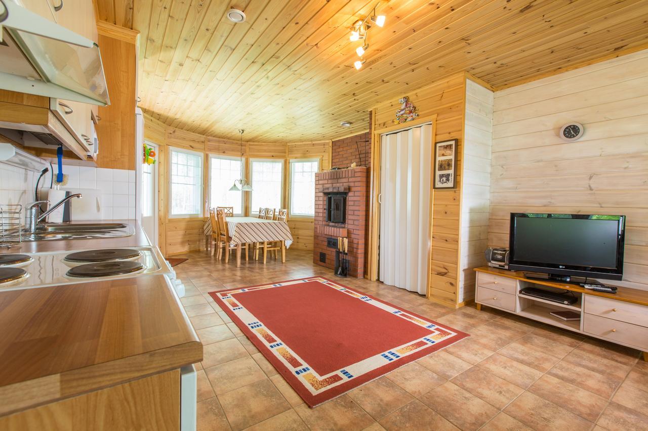 Resort Naaranlahti Cottages Exterior photo
